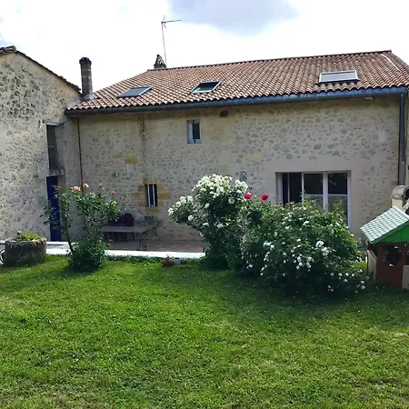 Grande Maison En Pierre Avec Terrasse Fleurie Holiday home